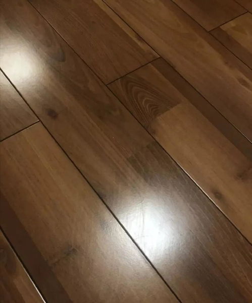 安心之选，省心之享 耐磨地板，守护家人每一步